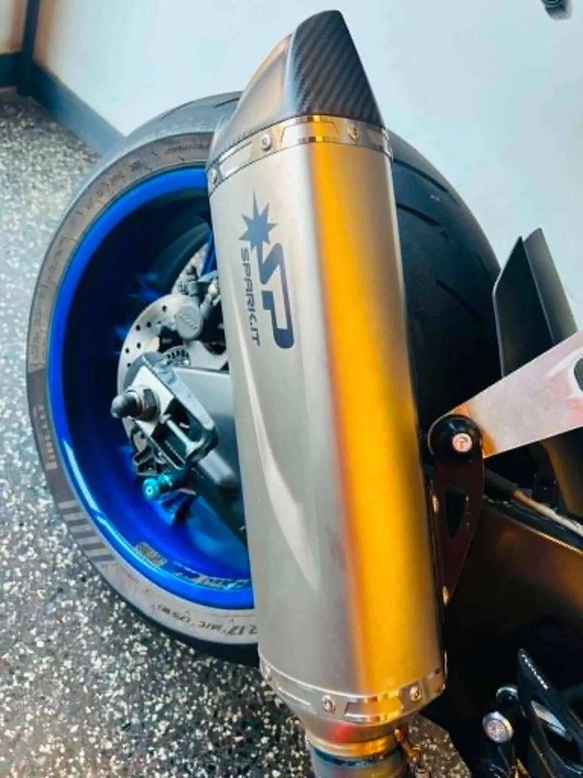 Yamaha YZF R1 (2020 - 25) (5)