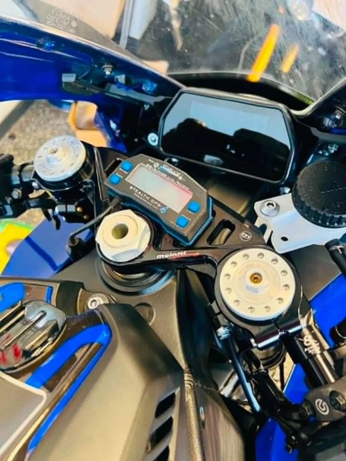 Yamaha YZF R1 (2020 - 25) (3)