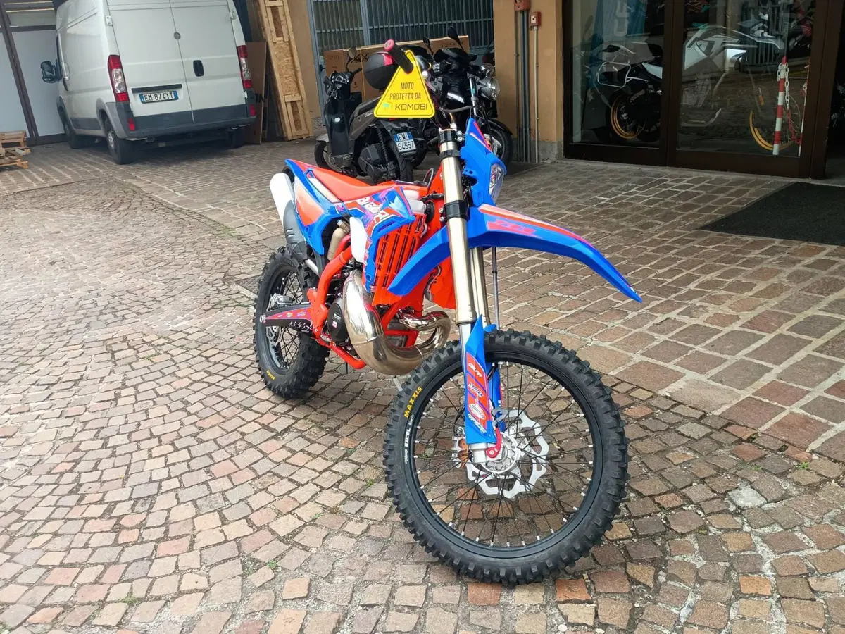 Betamotor RR 300 2T Enduro Race (2026) (5)