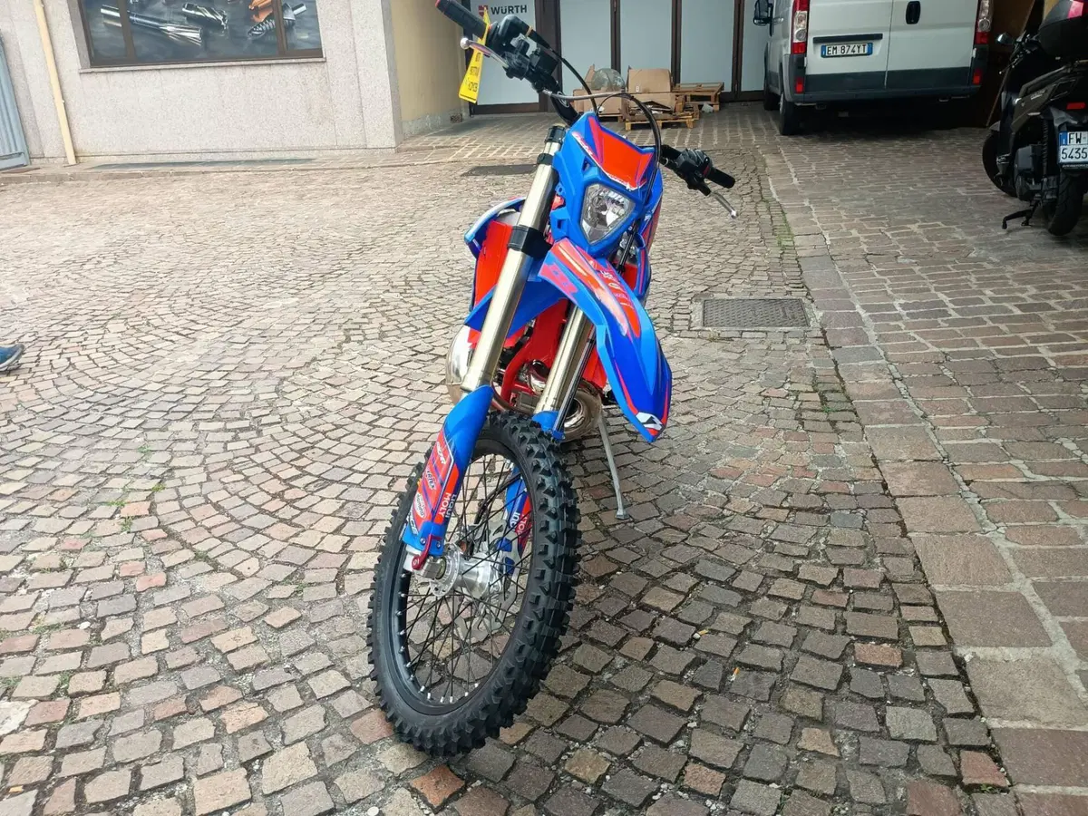 Betamotor RR 300 2T Enduro Race (2026) (7)