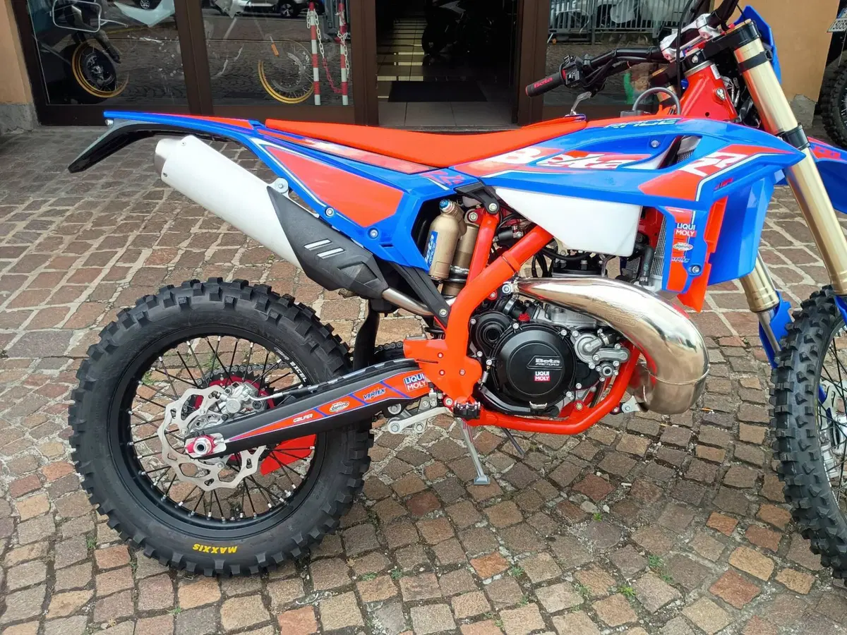 Betamotor RR 300 2T Enduro Race (2026) (8)