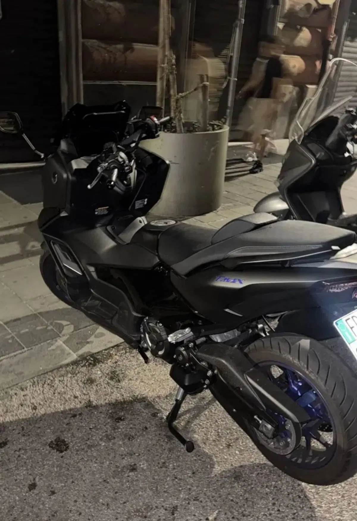 Yamaha T-Max 560 (2025 - 26) (3)