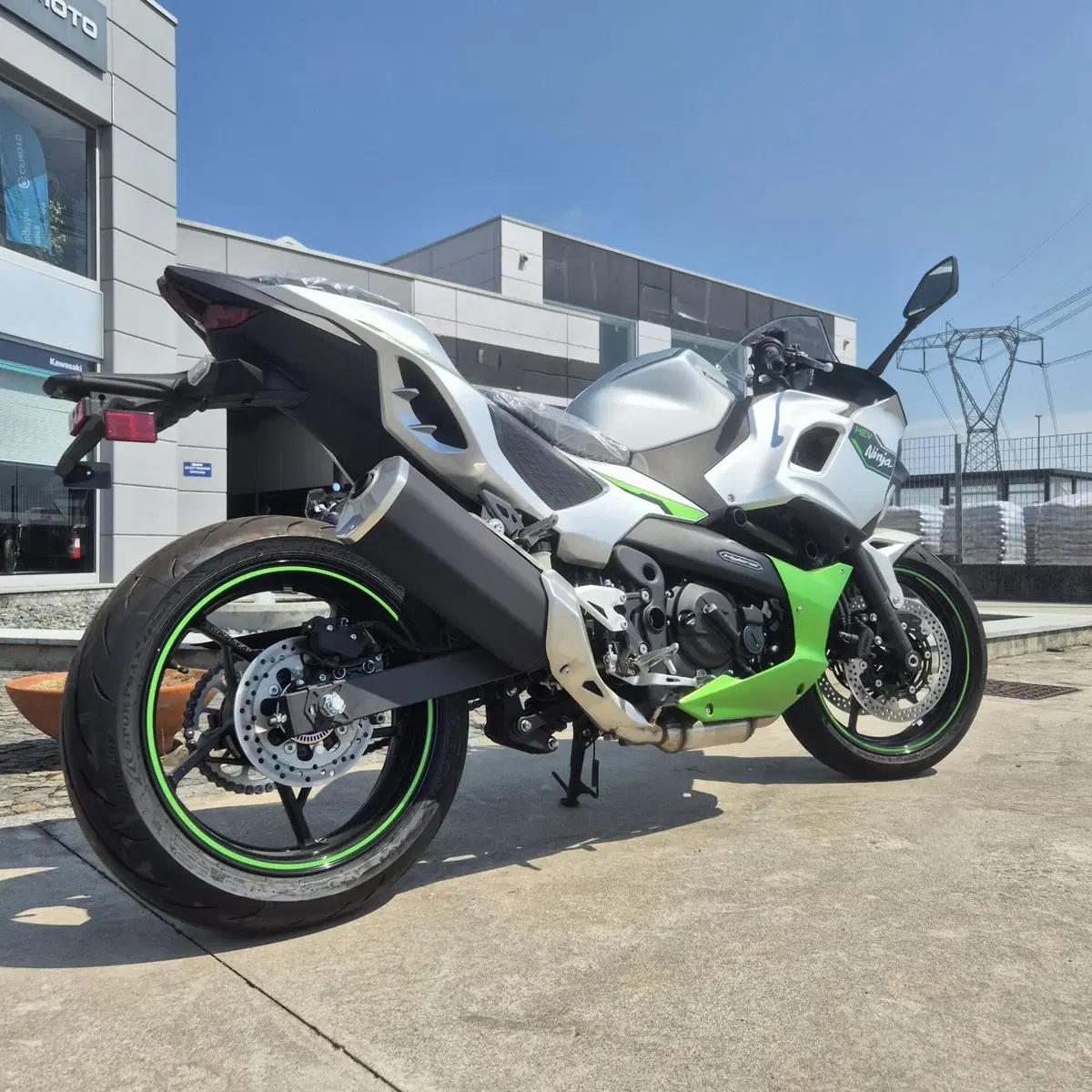 Kawasaki Ninja 7 Hybrid (2024 - 26) (2)