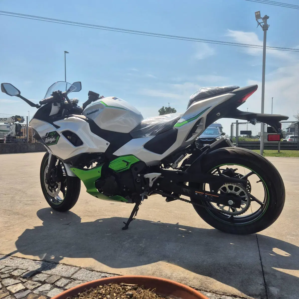 Kawasaki Ninja 7 Hybrid (2024 - 26) (3)