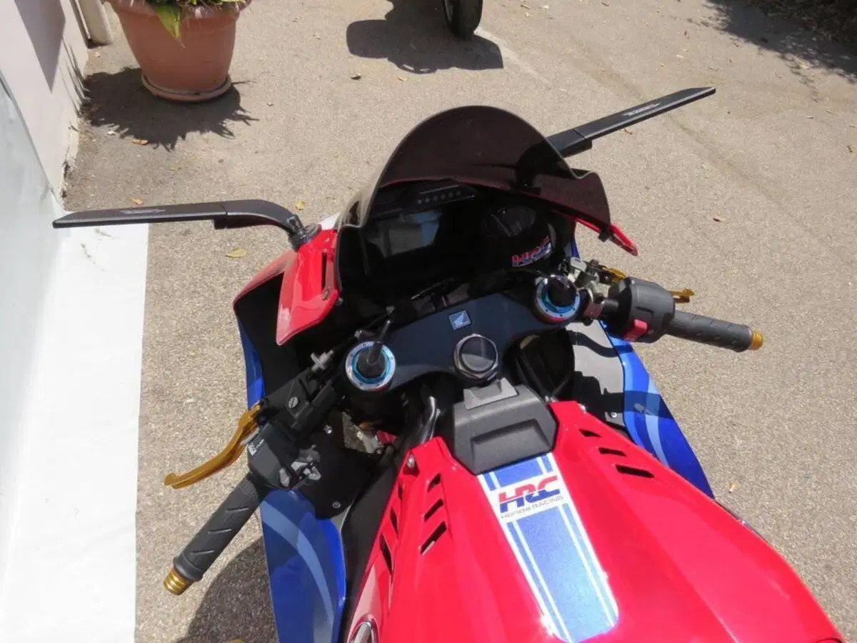 Honda CBR 1000 RR-R Fireblade SP (2024 - 26) (13)