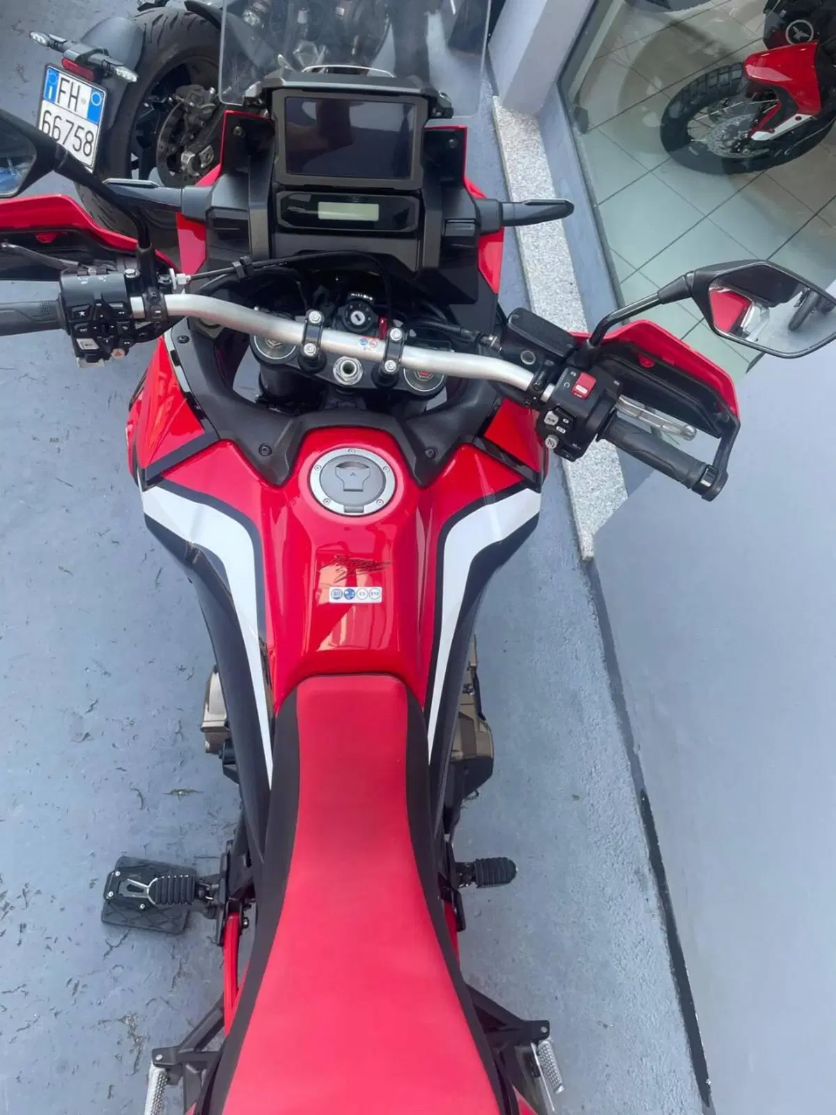 Honda Africa Twin CRF 1100L DCT (2020 - 21) (4)