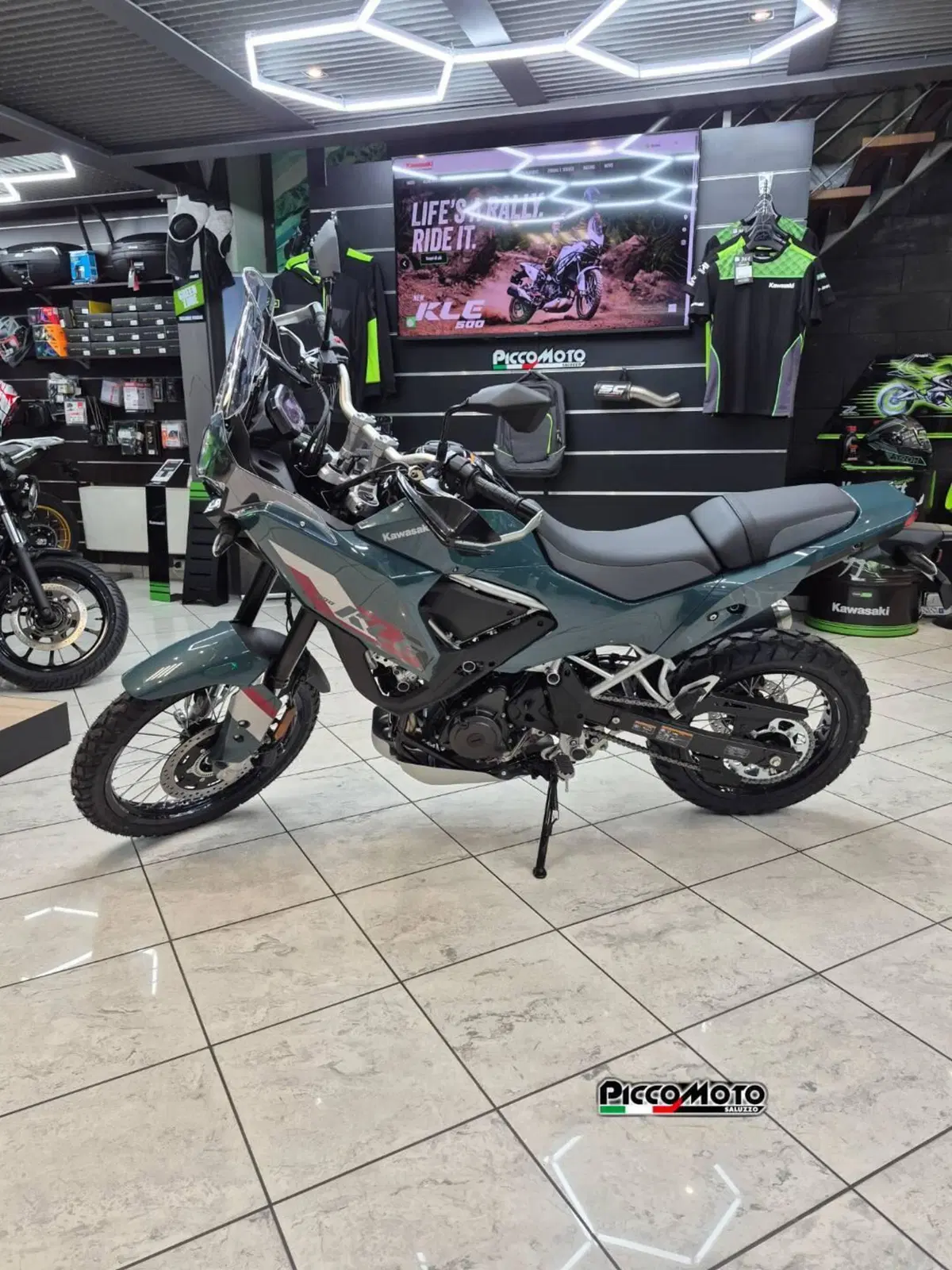 Kawasaki KLE 500 SE (2026) (17)