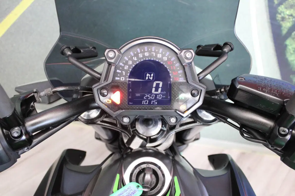Kawasaki Z 650 (2017 - 19) (6)