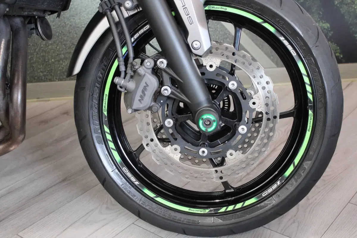 Kawasaki Z 650 (2017 - 19) (13)
