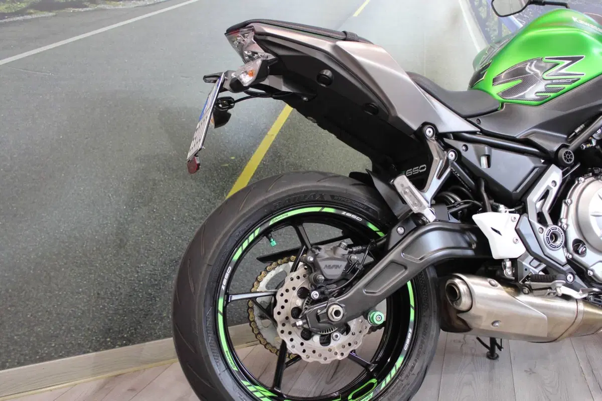 Kawasaki Z 650 (2017 - 19) (15)
