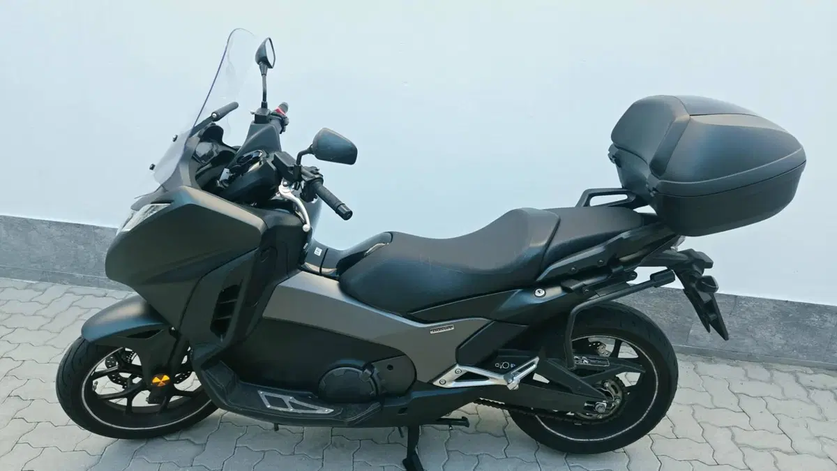 Honda Integra 750 DCT (2016 - 17) (4)