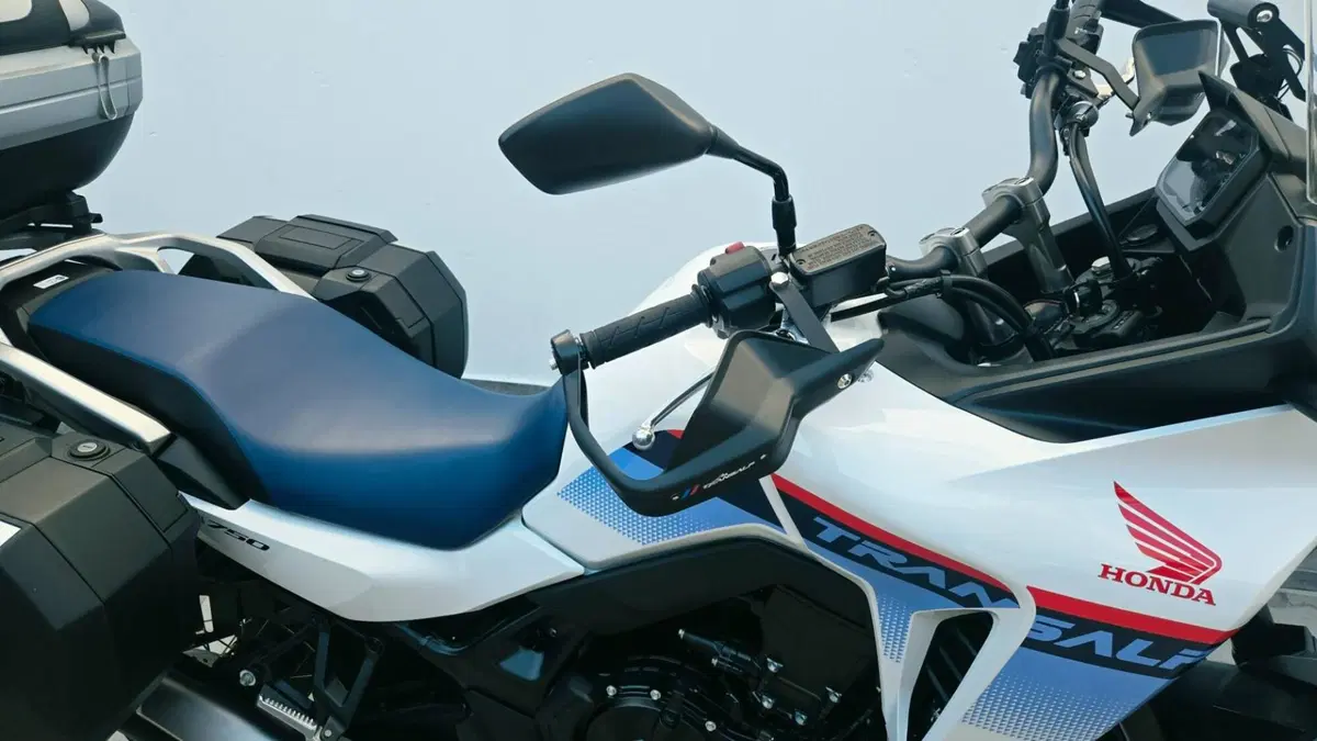 Honda Transalp XL750 (2023 - 24) (3)