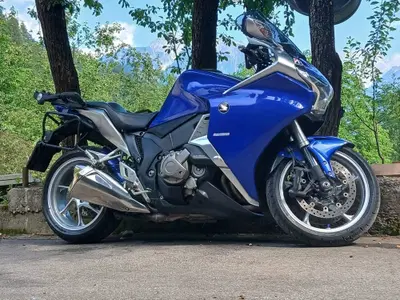 Honda VFR 1200 F DCT ABS (2010 - 16) usata