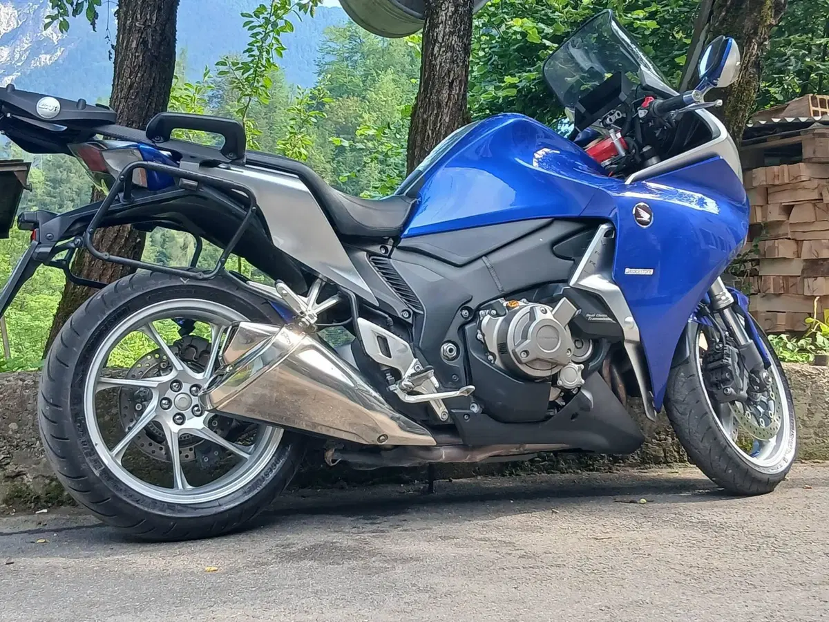 Honda VFR 1200 F DCT ABS (2010 - 16) (2)