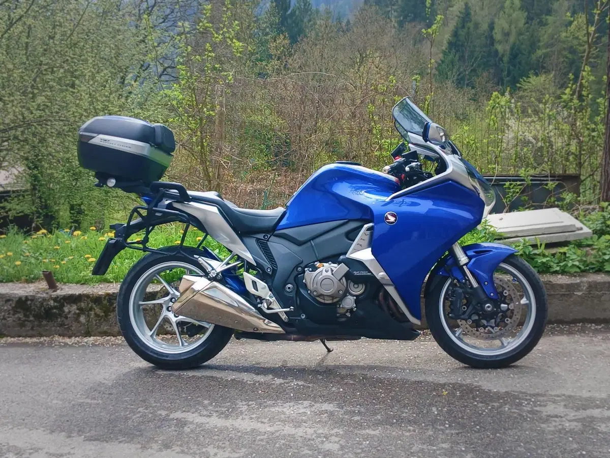 Honda VFR 1200 F DCT ABS (2010 - 16) (4)