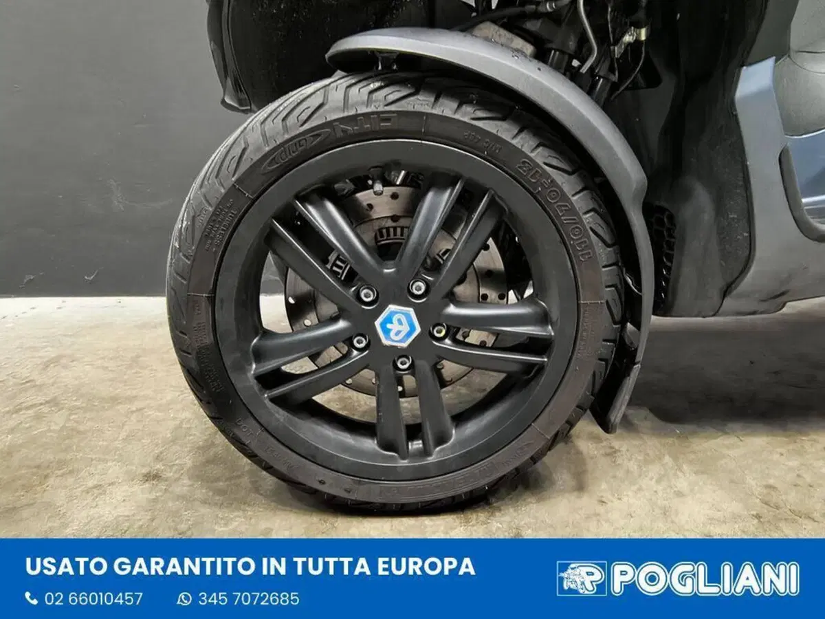 Piaggio MP3 300 ABS Hpe (2021 - 24) (9)