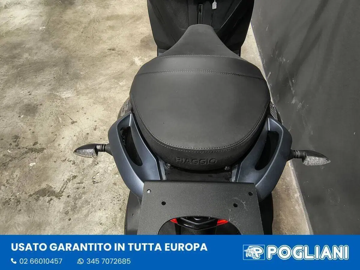 Piaggio MP3 300 ABS Hpe (2021 - 24) (12)