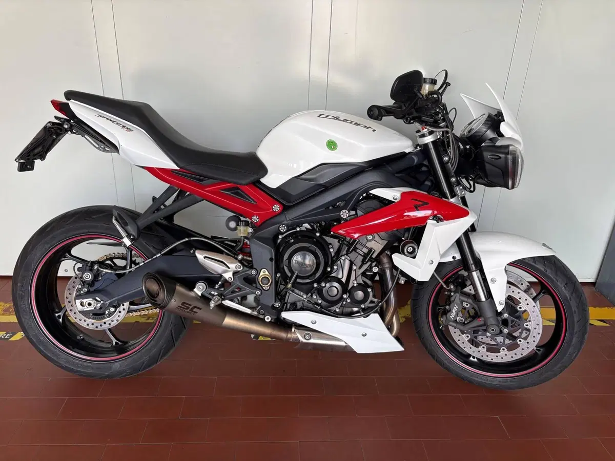 Triumph Street Triple R (2013 - 14)