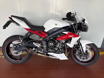 Triumph Street Triple R (2013 - 14) usata