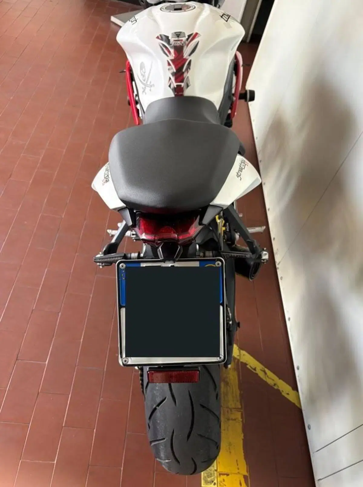 Triumph Street Triple R (2013 - 14) (4)