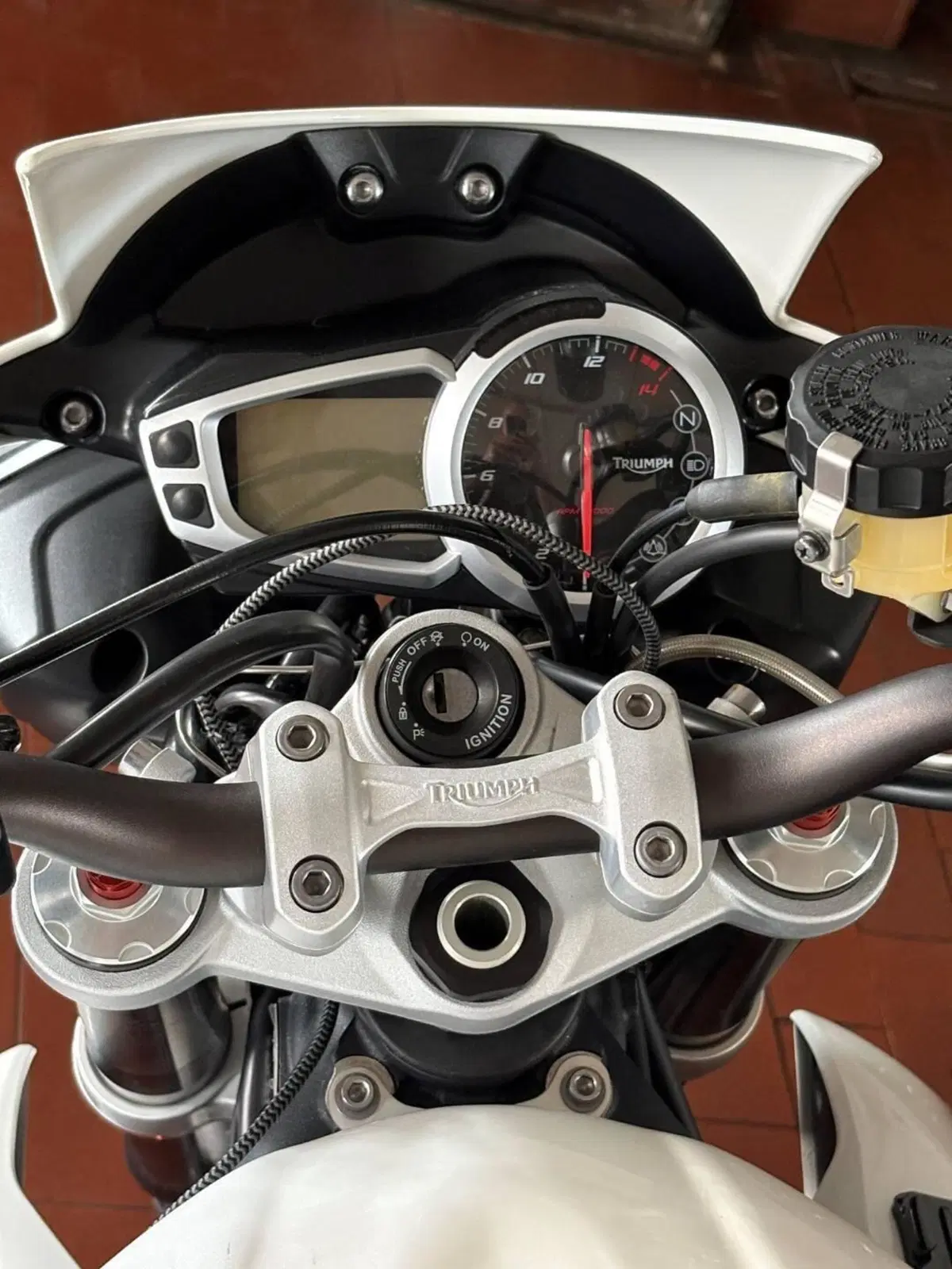 Triumph Street Triple R (2013 - 14) (5)
