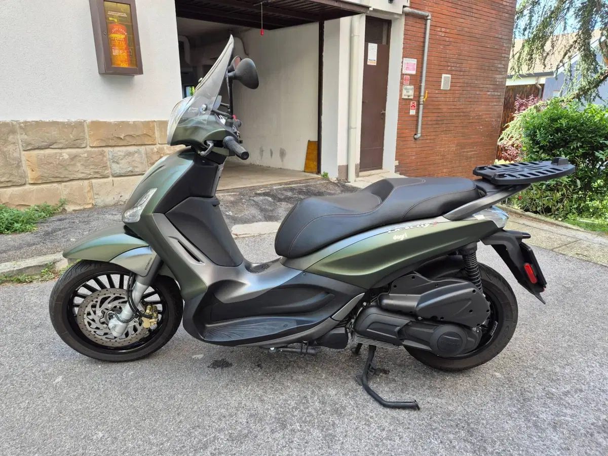 Piaggio Beverly 300 S i.e. ABS-ASR (2016 - 20) (2)