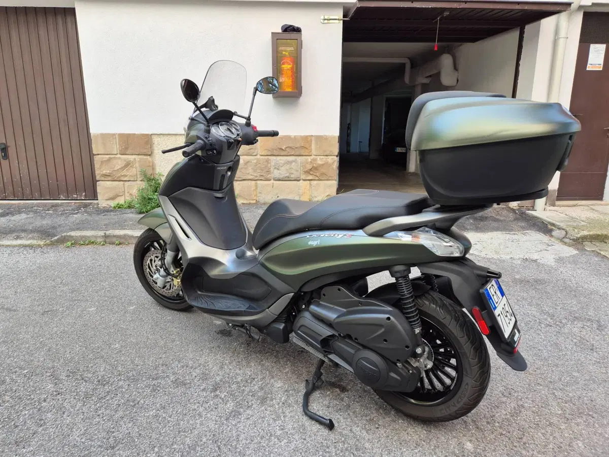 Piaggio Beverly 300 S i.e. ABS-ASR (2016 - 20) (6)