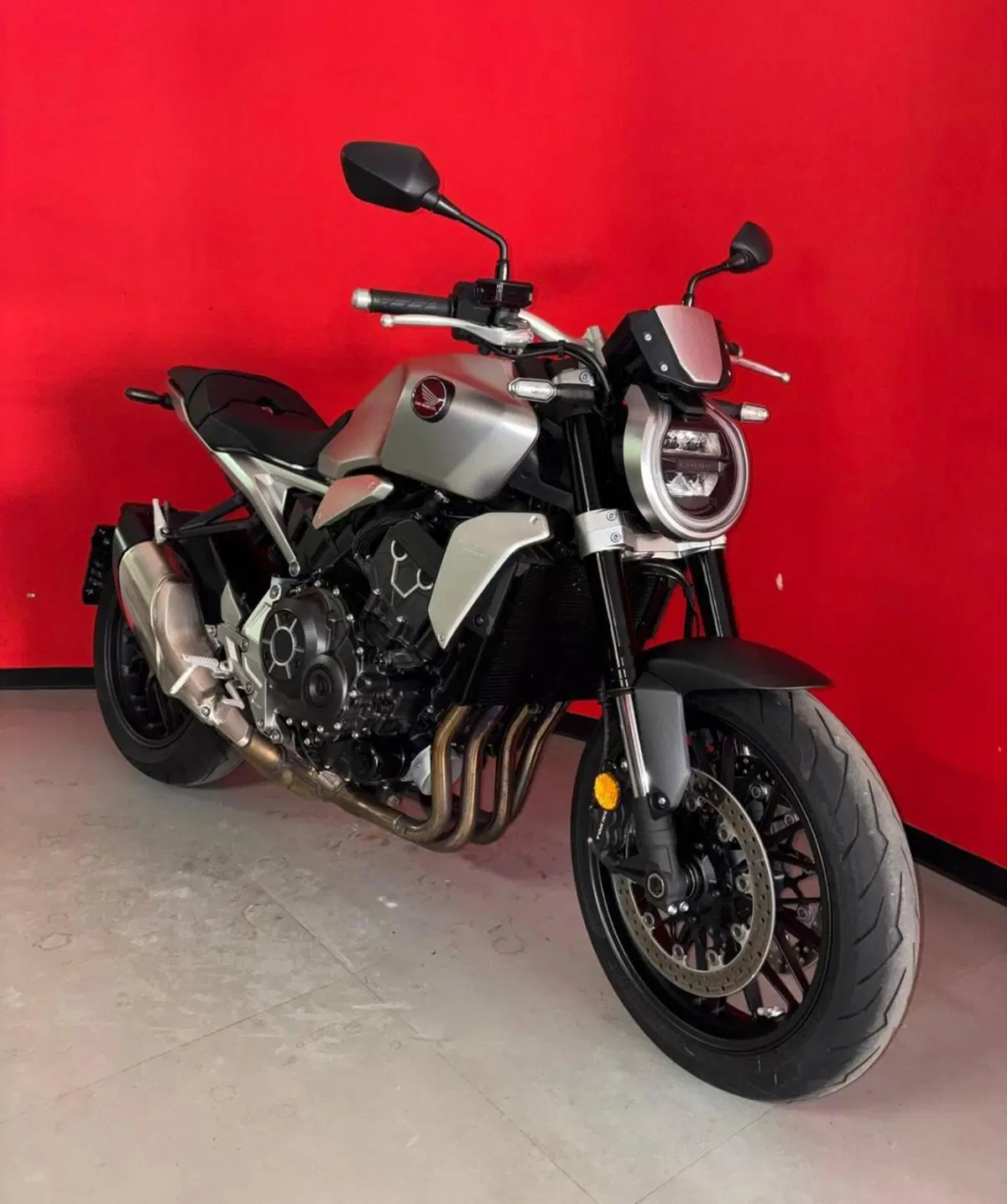 Honda CB 1000 R (2021 - 25) (2)