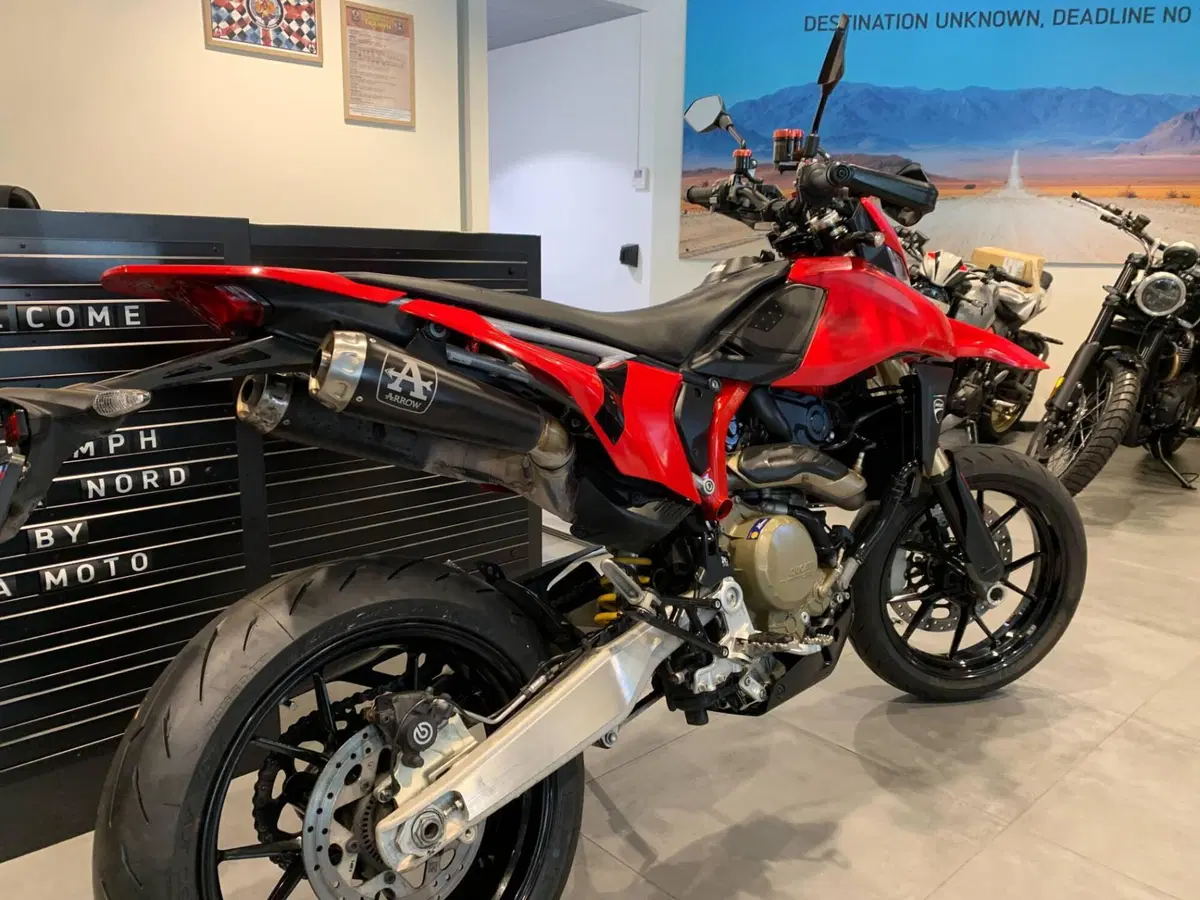 Ducati Hypermotard 698 Mono (2024 - 26) (2)