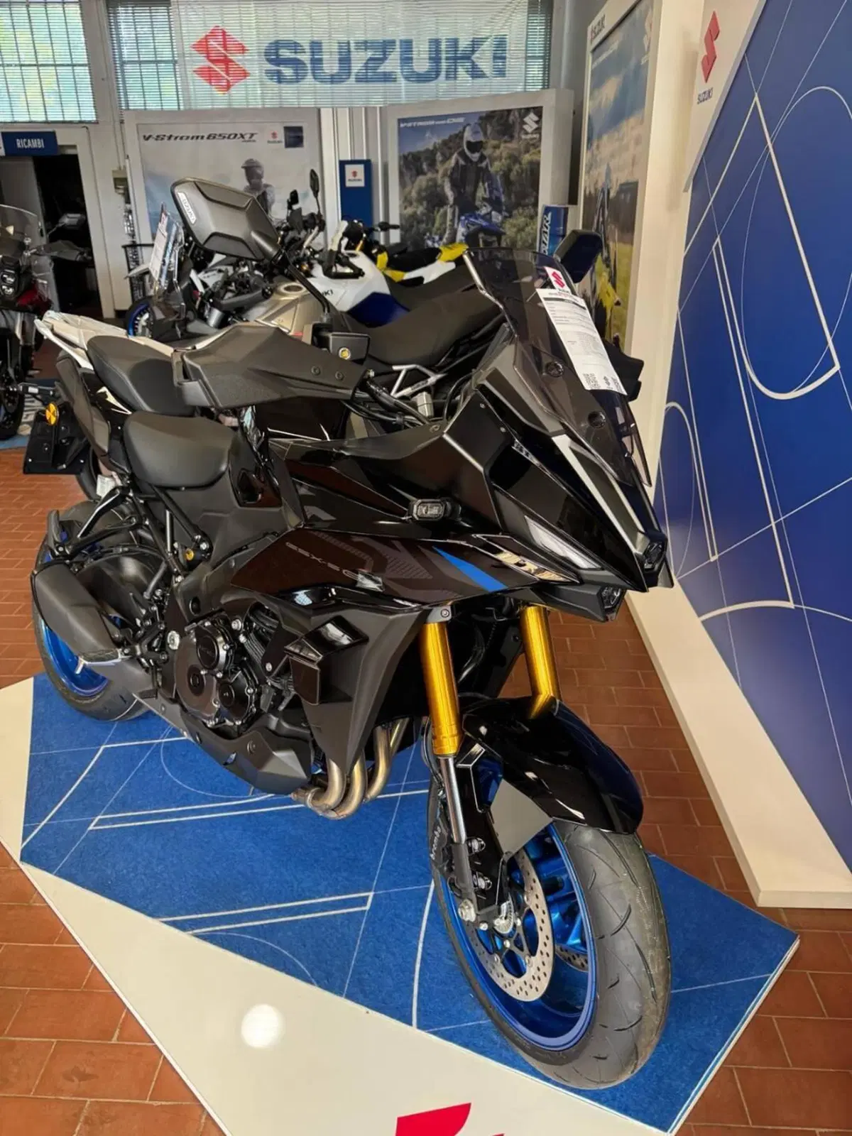 Suzuki GSX-S1000GX (2024 - 26) (4)