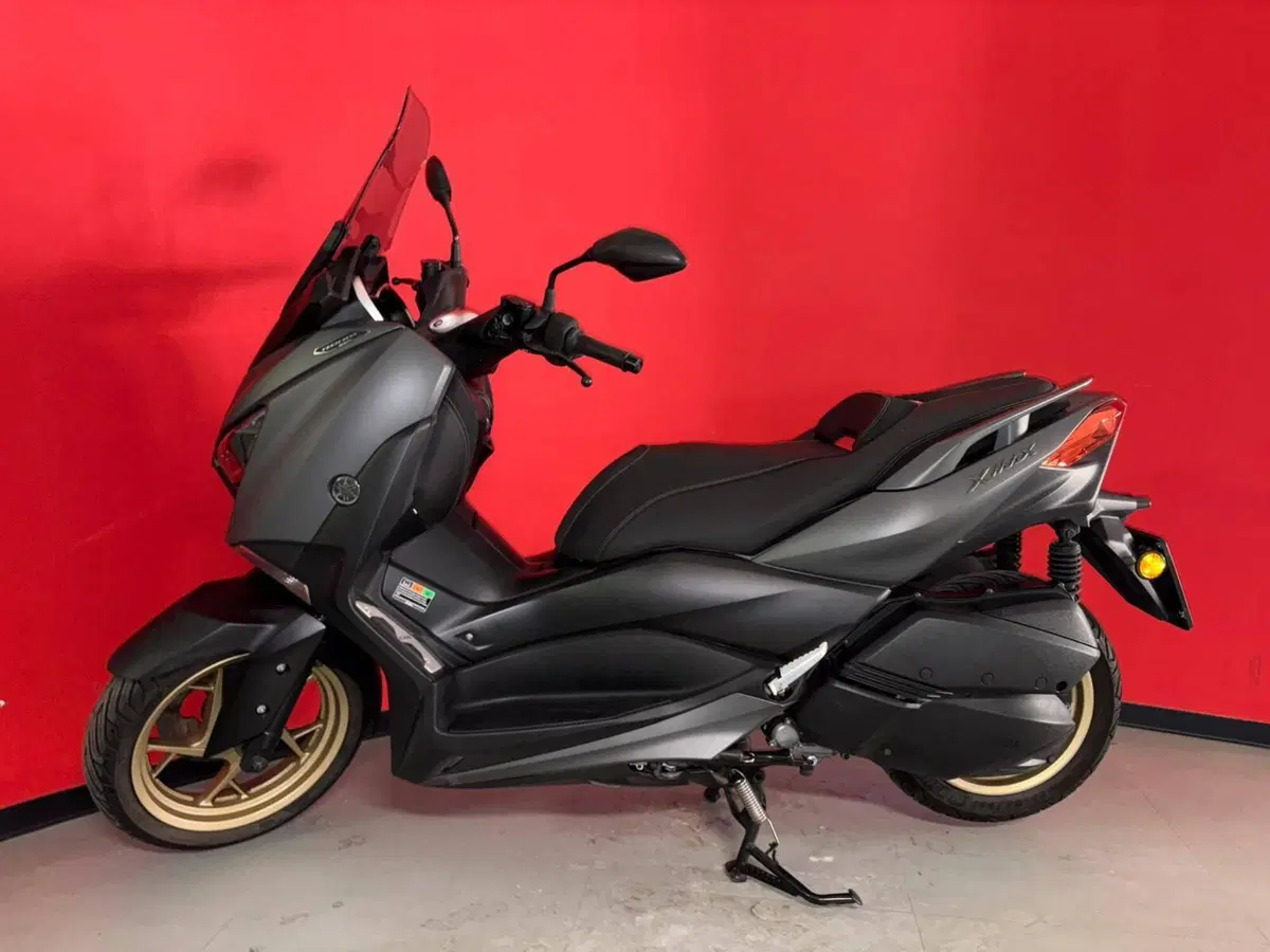 Yamaha X-Max 300 Tech Max (2020) (3)