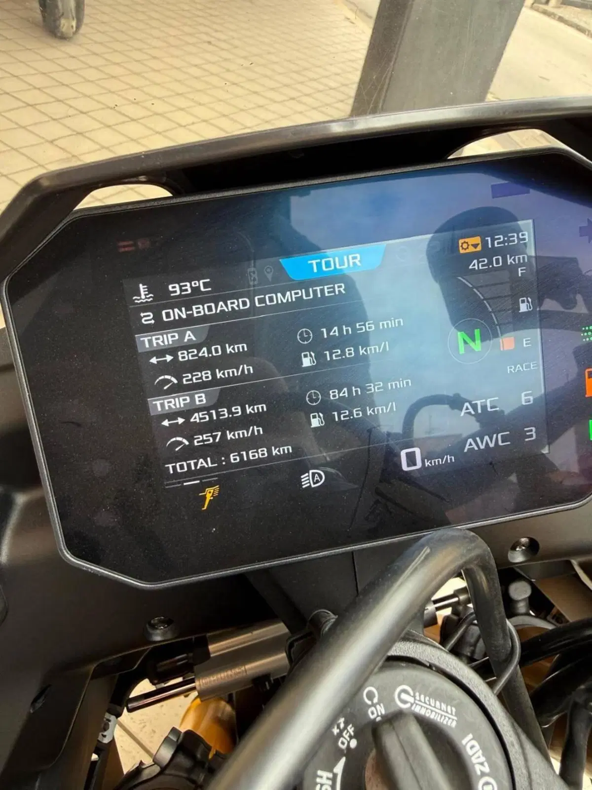 Aprilia Tuono V4 Factory (2025 - 26) (4)