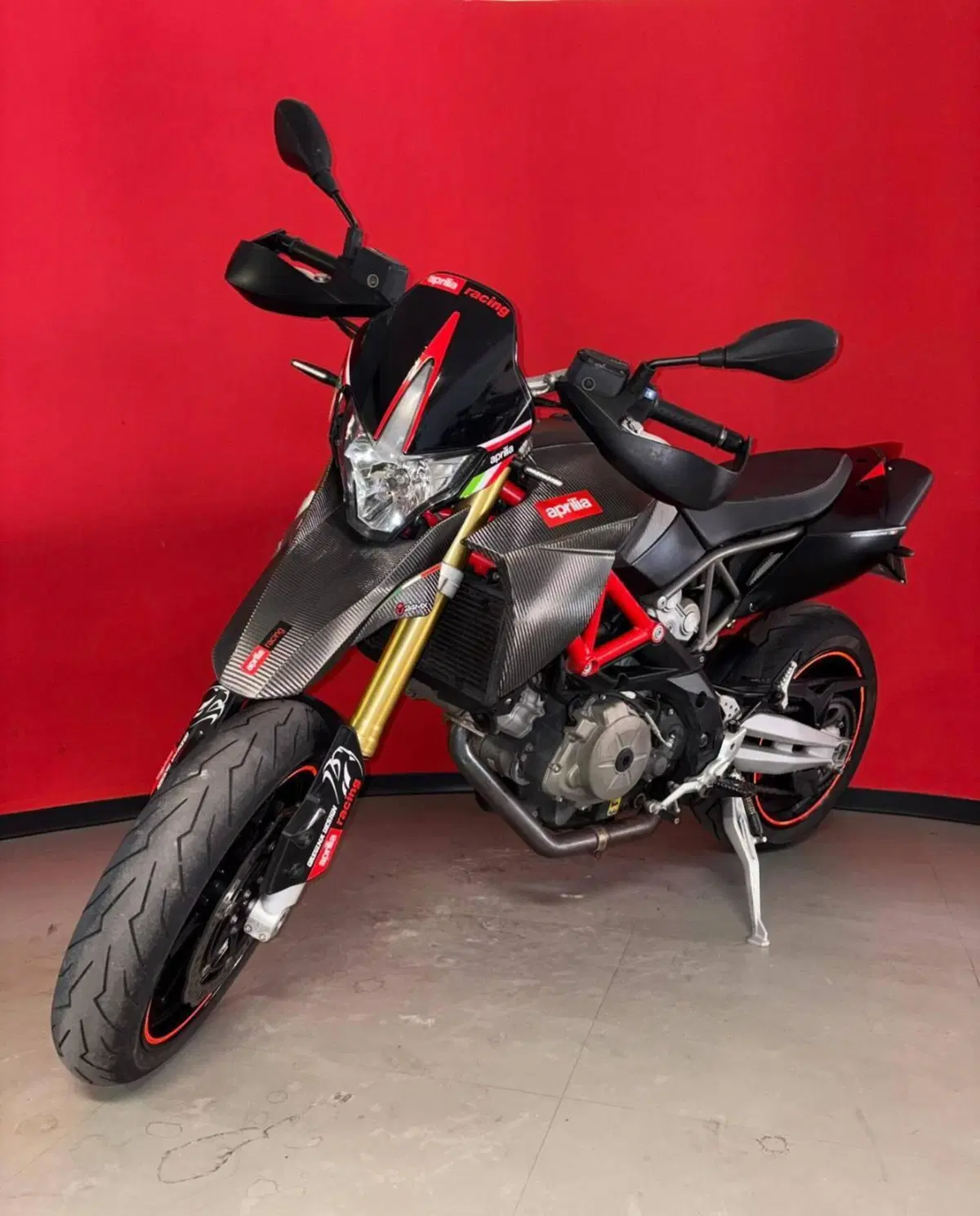Aprilia Dorsoduro 750 Factory (2010 - 13) (4)