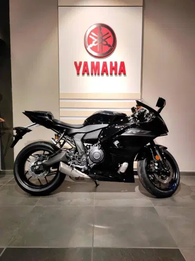 Yamaha YZF R7 (2026) nuova