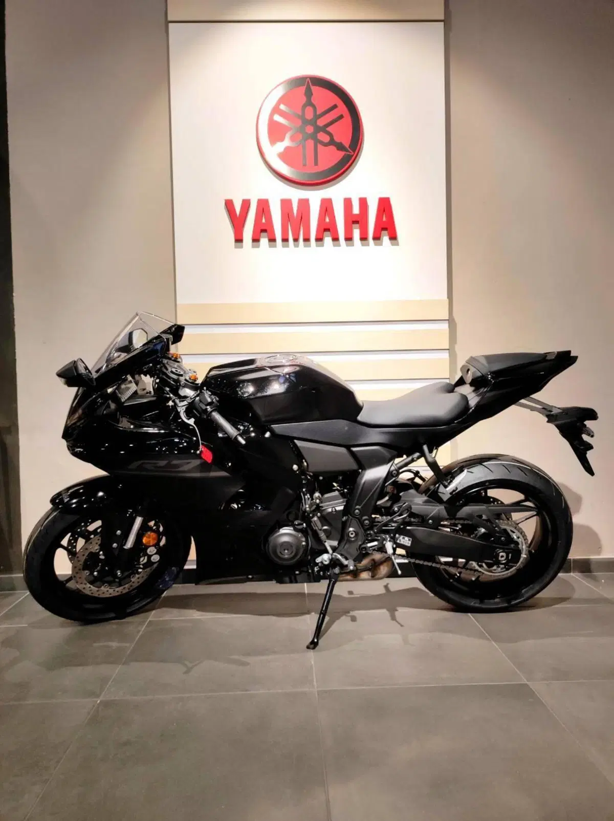 Yamaha YZF R7 (2026) (2)