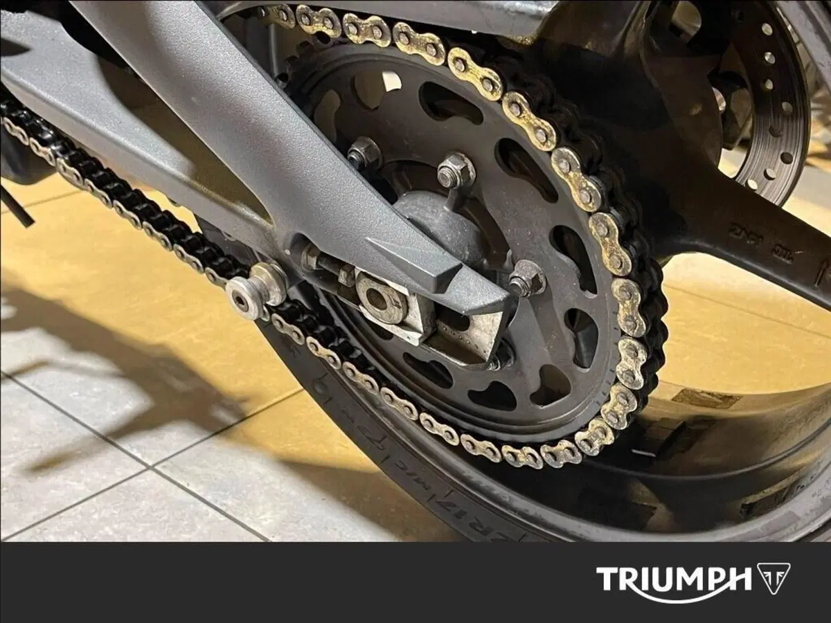 Triumph Street Triple R ABS (2013 - 17) (9)