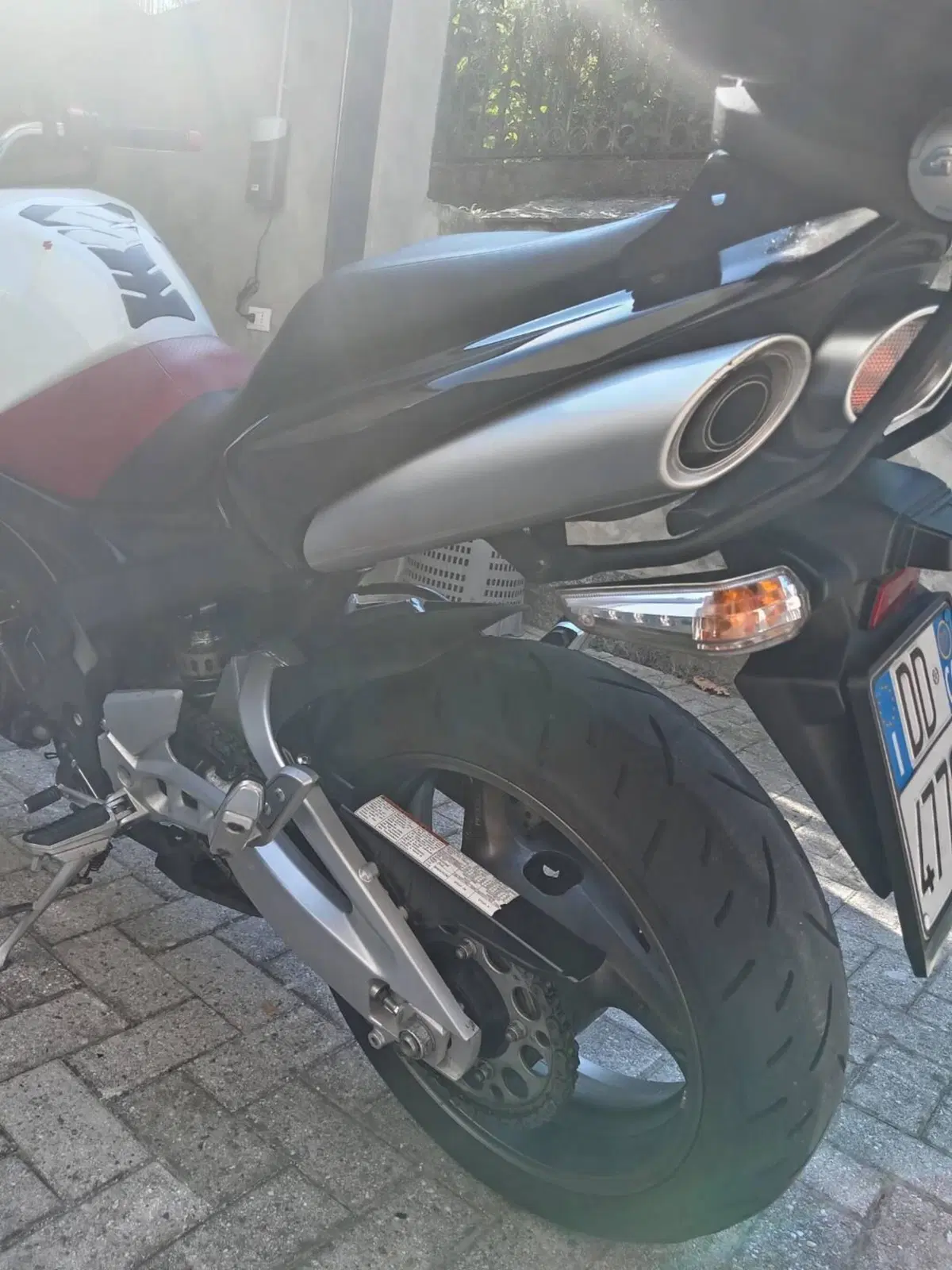 Suzuki GSR 600 (2006 - 11) (6)