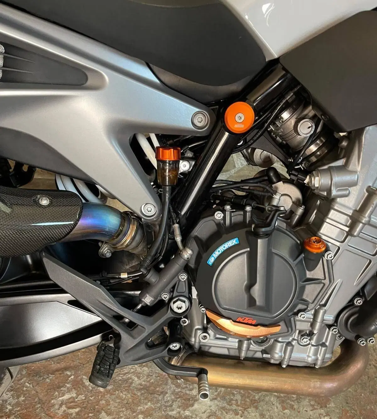 KTM 790 Duke L (2023 - 24) (11)