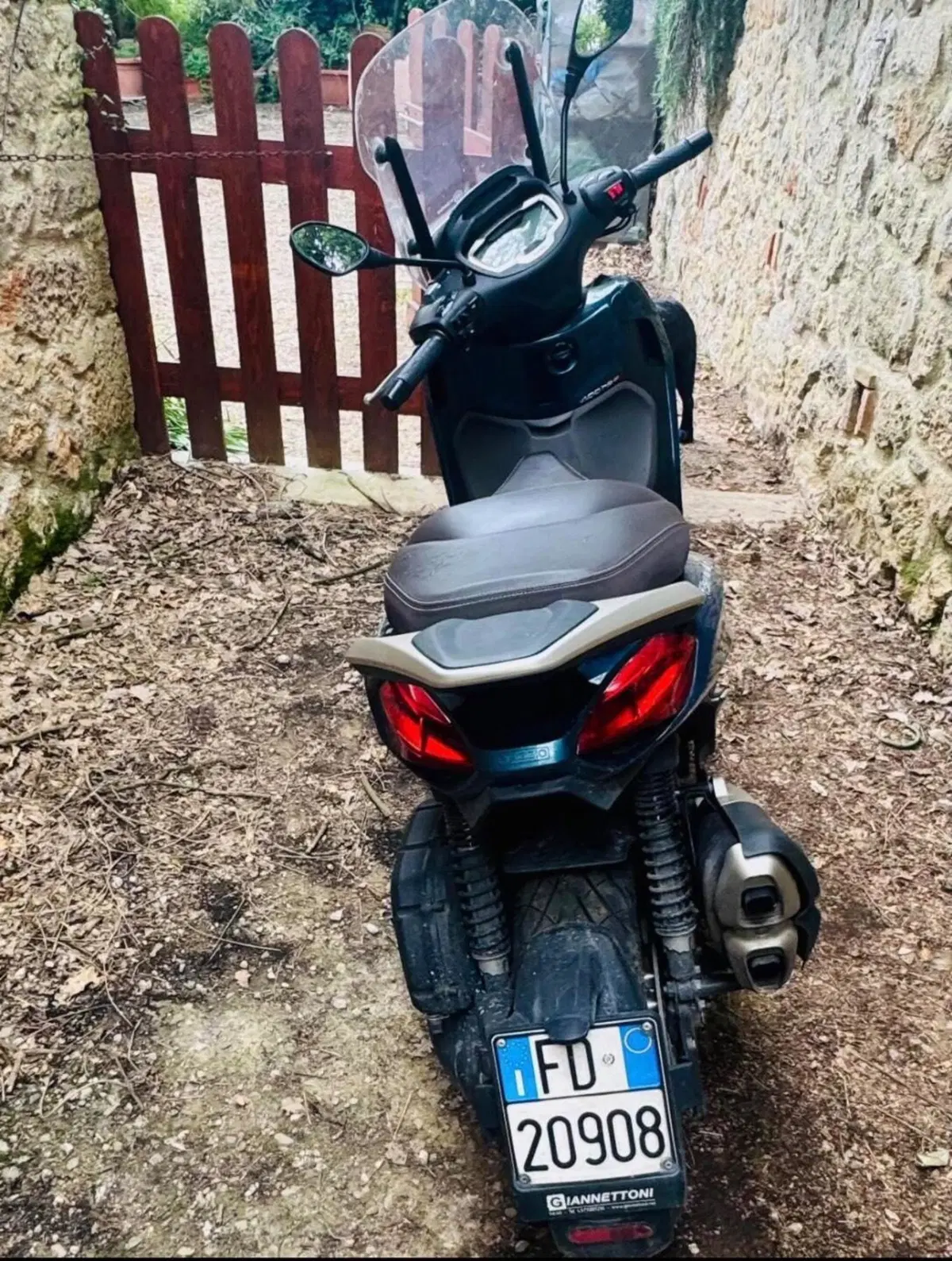 Piaggio Beverly 400 ABS-ASR (2021 - 24) (2)