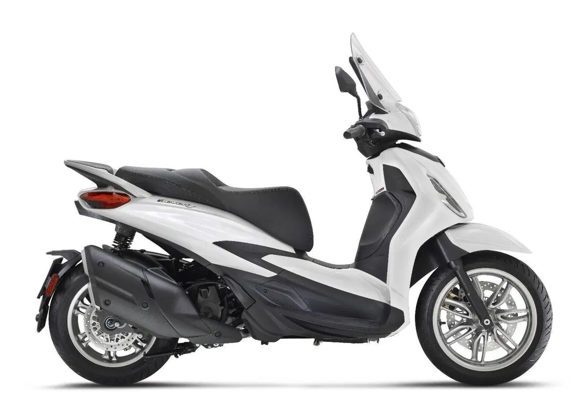 Piaggio Beverly 400 (2025 - 26) (2)