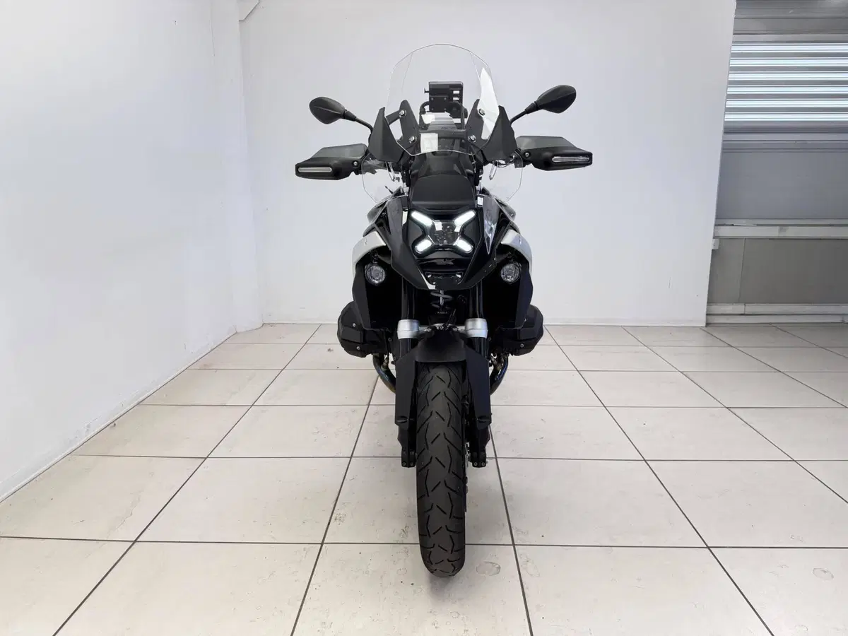 Bmw R 1300 GS Triple Black (2023 - 26) (3)