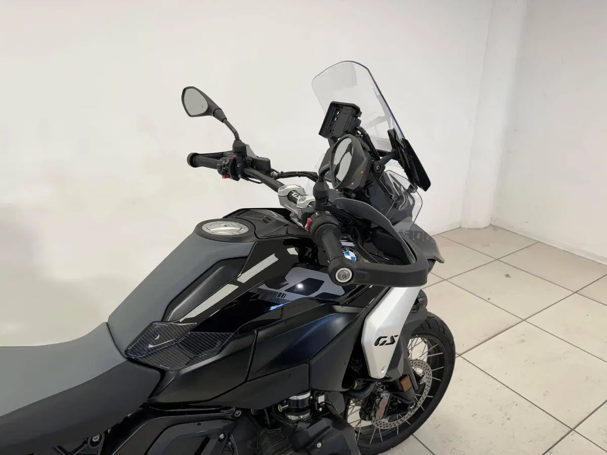 Bmw R 1300 GS Triple Black (2023 - 26) (8)