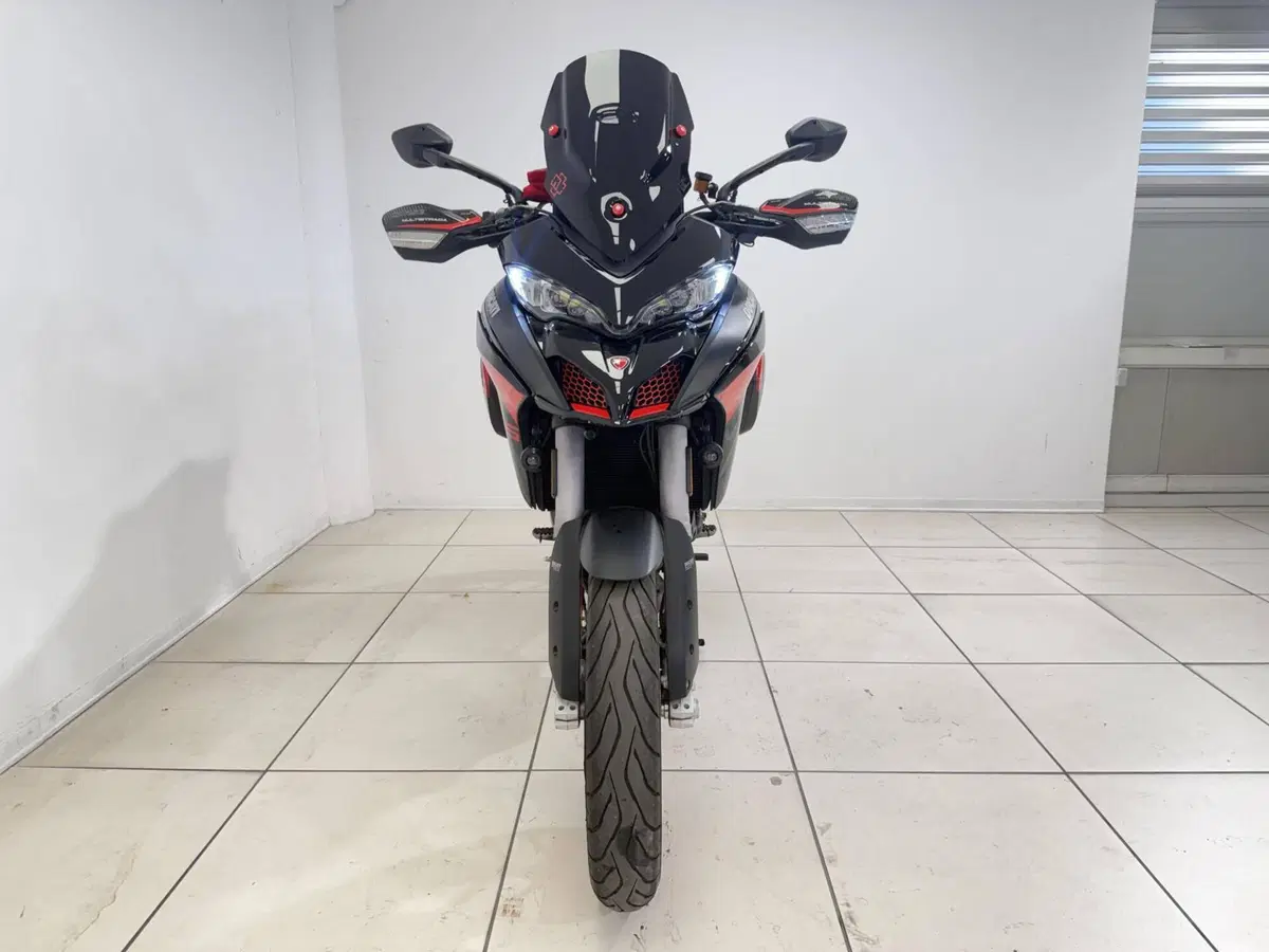 Ducati Multistrada V2 S (2022 - 24) (3)