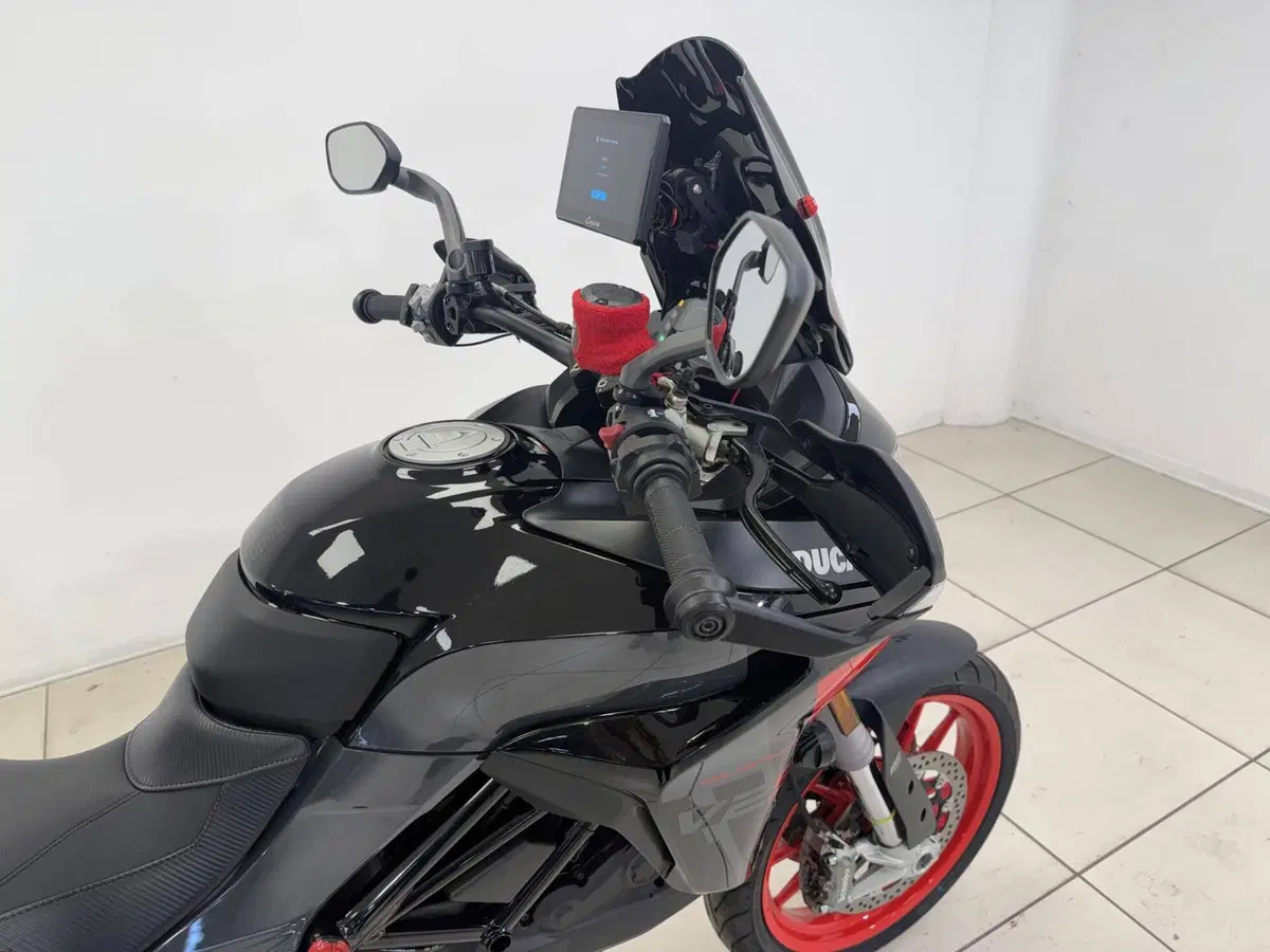 Ducati Multistrada V2 S (2022 - 24) (8)