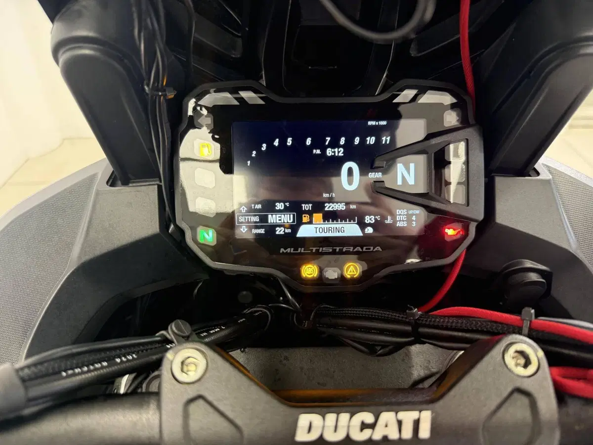 Ducati Multistrada V2 S (2022 - 24) (15)