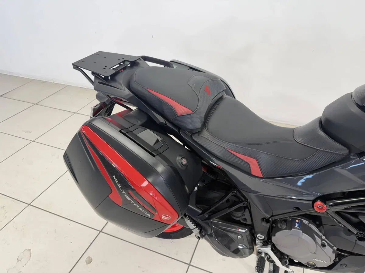 Ducati Multistrada V2 S (2022 - 24) (17)