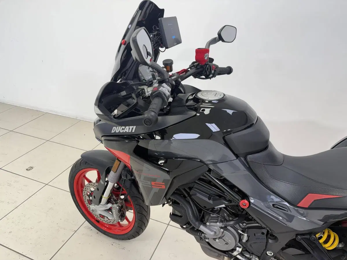 Ducati Multistrada V2 S (2022 - 24) (18)