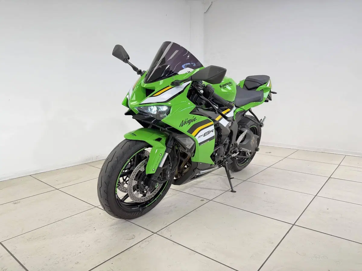 Kawasaki Ninja 636 ZX-6R (2024 - 26) (2)