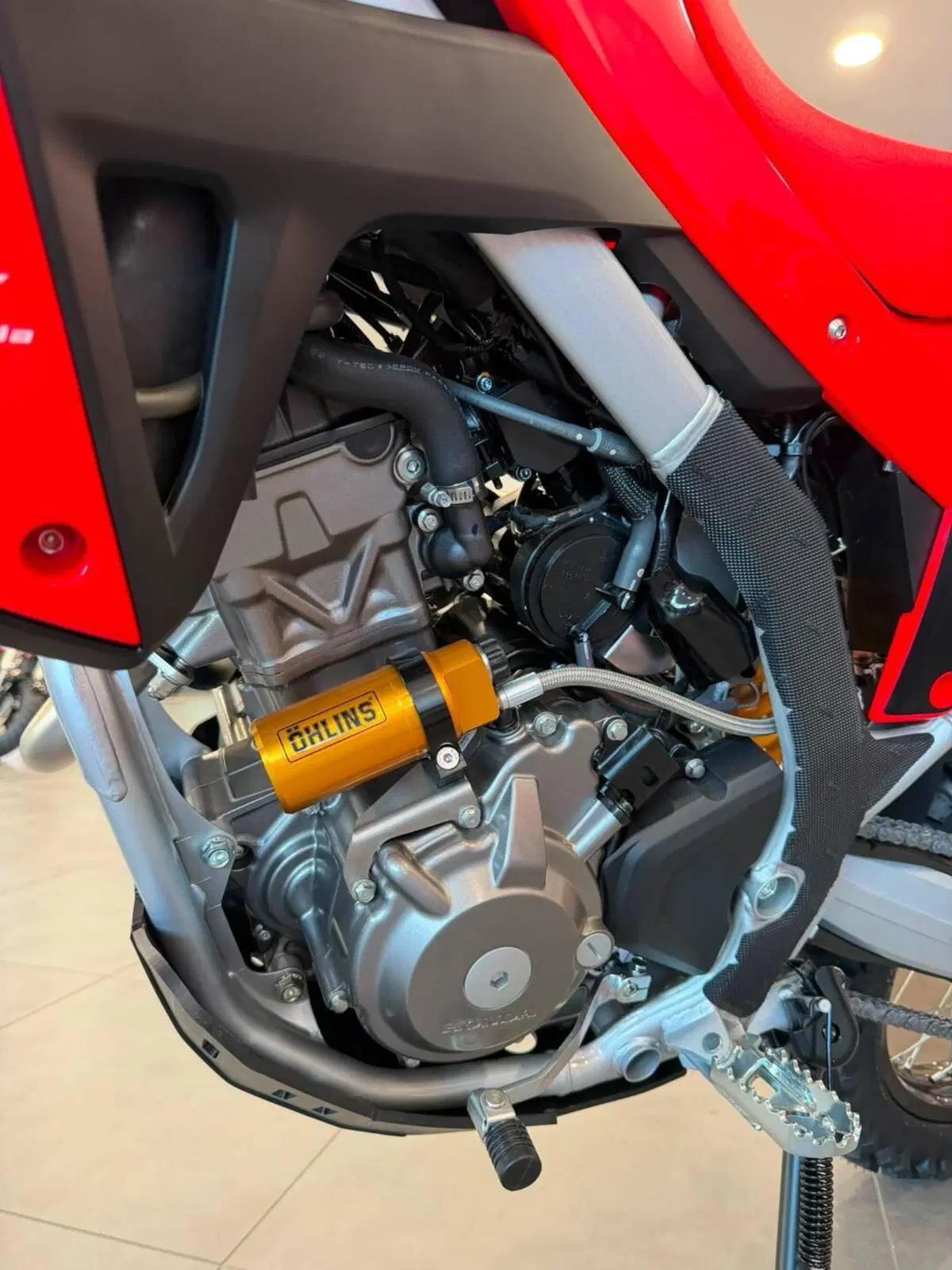 Honda CRF 300L Red Edition (2026) (2)