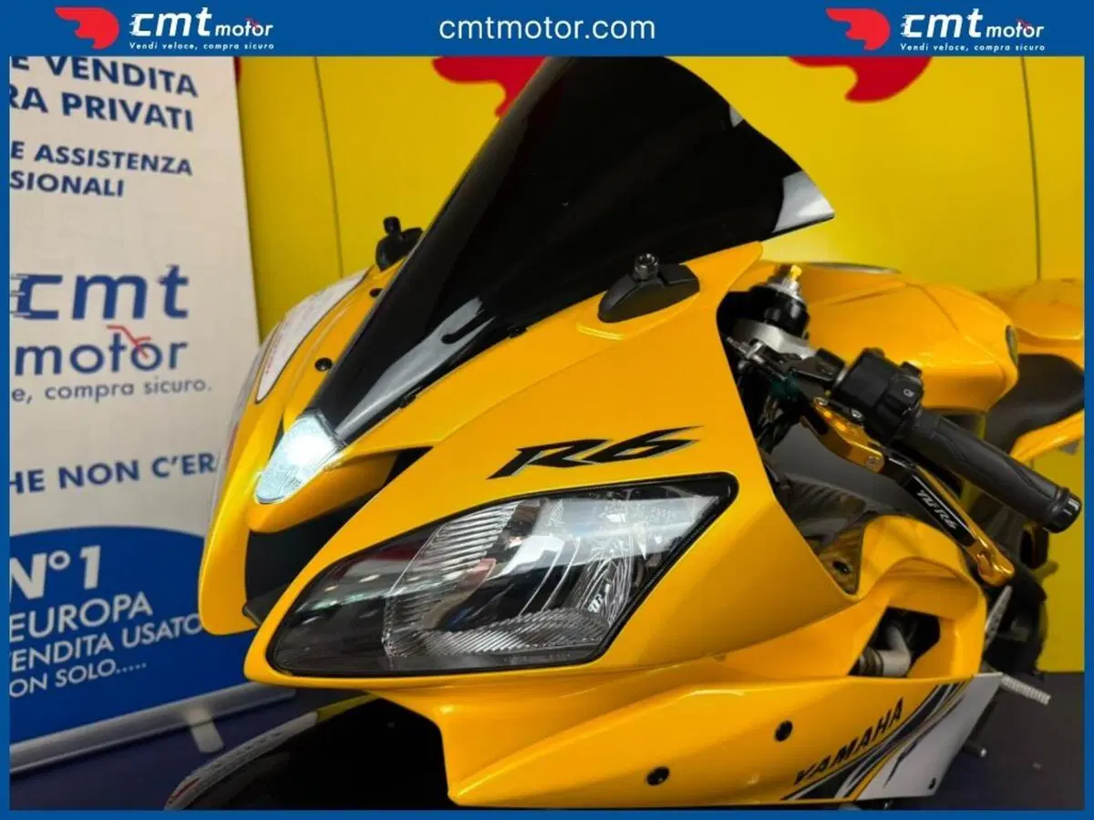 Yamaha YZF R6 (2008 - 09) (7)